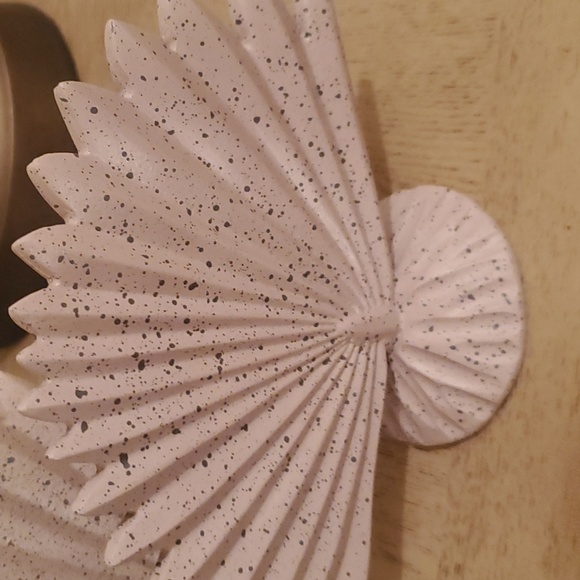 Ceramic Table Decor - Picture 7 of 7